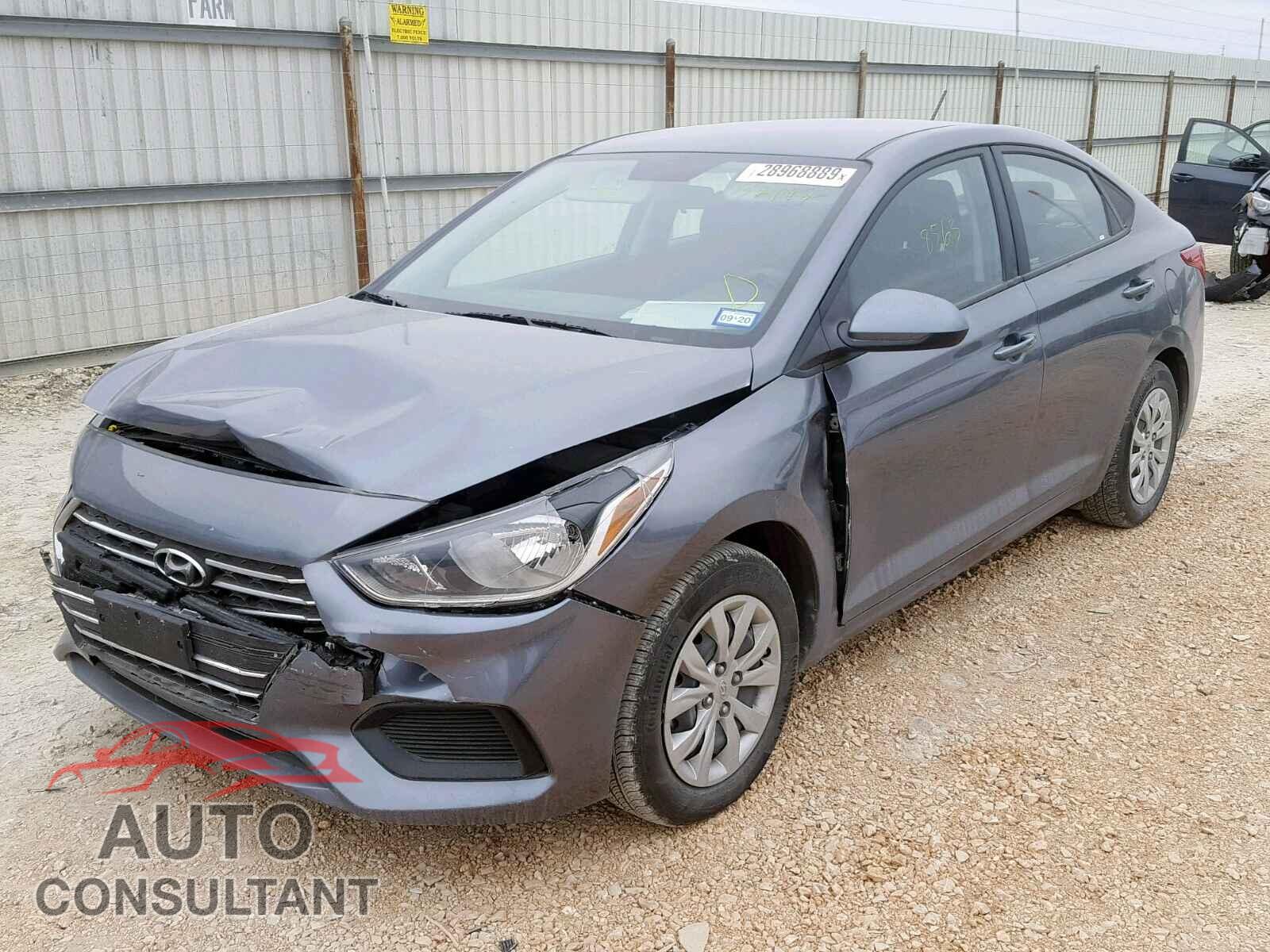 HYUNDAI ACCENT 2019 - 1V2ER2CA9JC504041