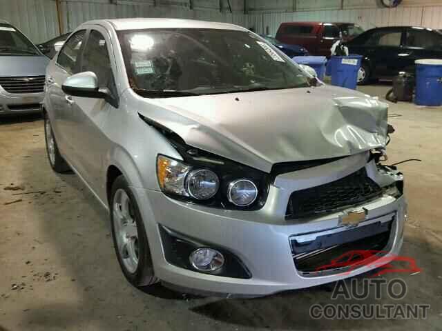 CHEVROLET SONIC 2015 - 1G1JE5SB9F4122514