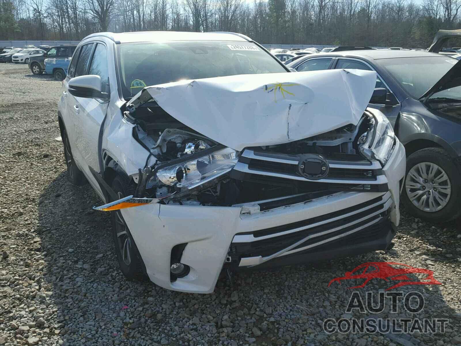 TOYOTA HIGHLANDER 2017 - 5TDKZRFH4HS201523
