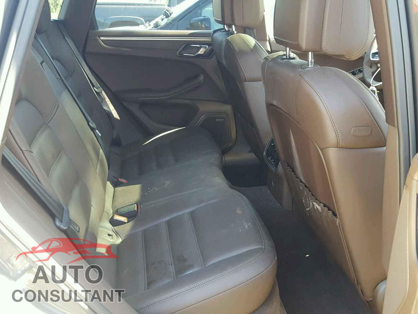 PORSCHE MACAN 2018 - WP1AG2A50JLB60657
