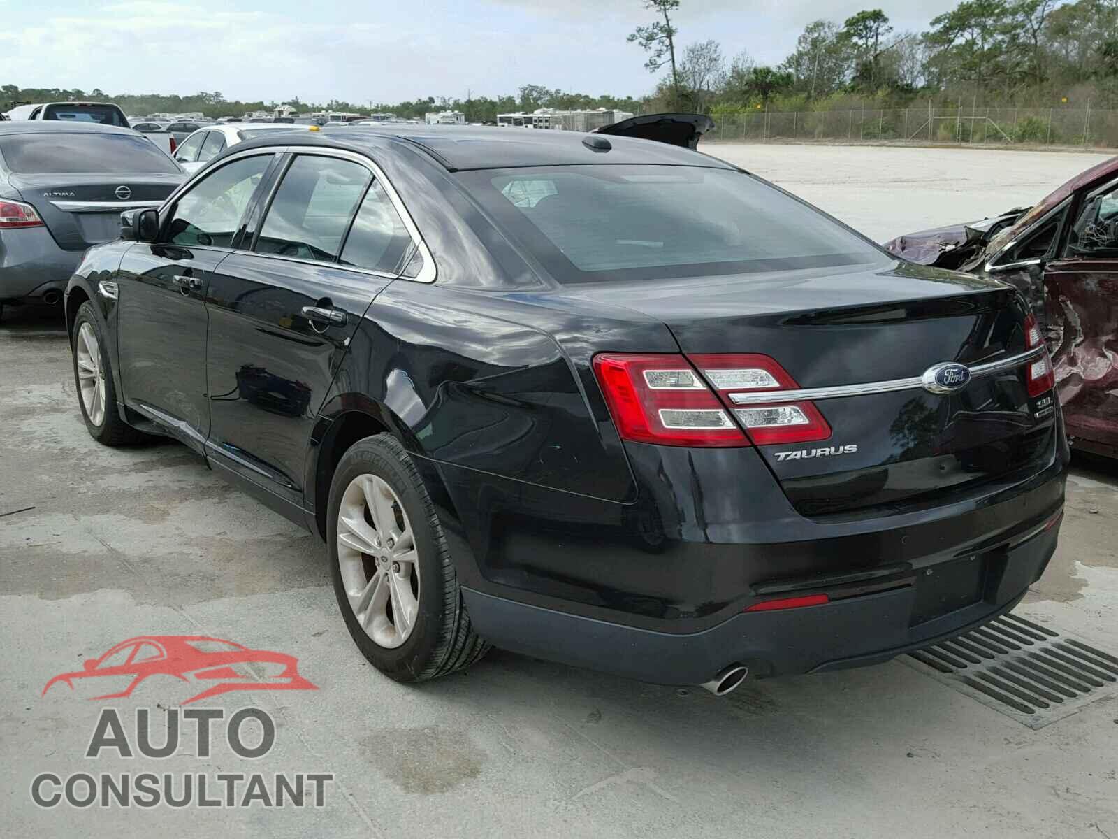 FORD TAURUS 2015 - 1FAHP2E83FG133933