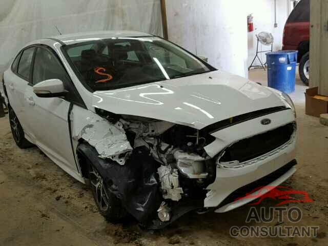 FORD FOCUS 2015 - 1FADP3F26FL291656
