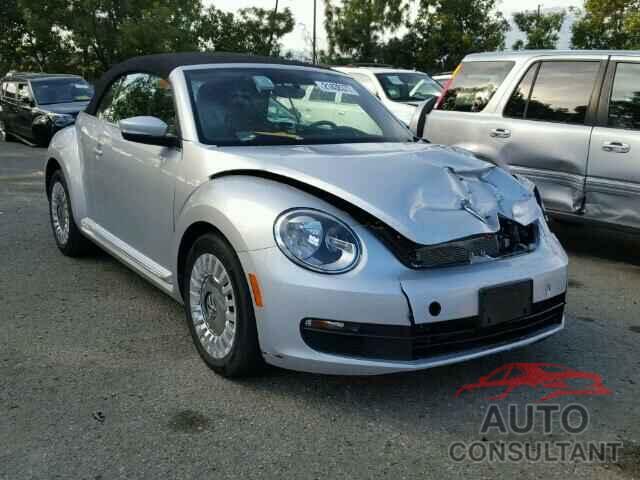 VOLKSWAGEN BEETLE 2015 - 3VW517AT9FM812839