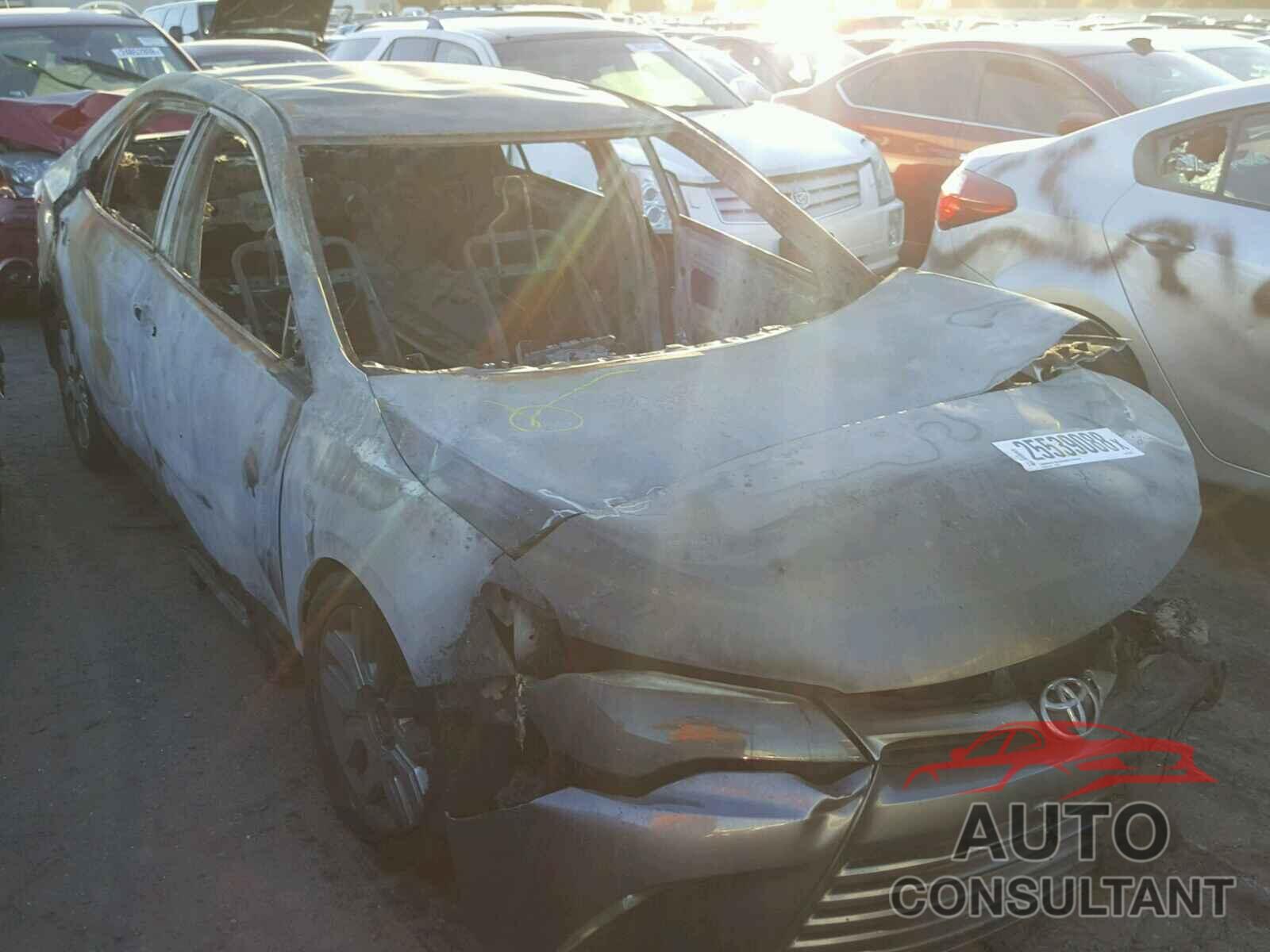 TOYOTA CAMRY 2015 - 4T4BF1FK1FR500452