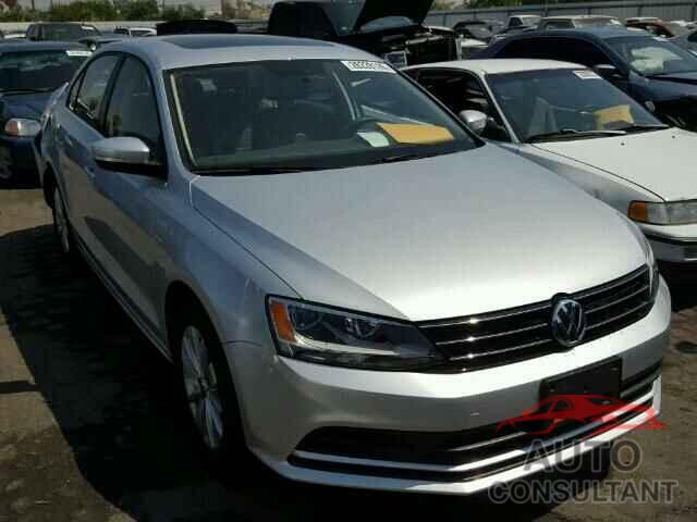 VOLKSWAGEN JETTA 2015 - 3VWD17AJ7FM319722
