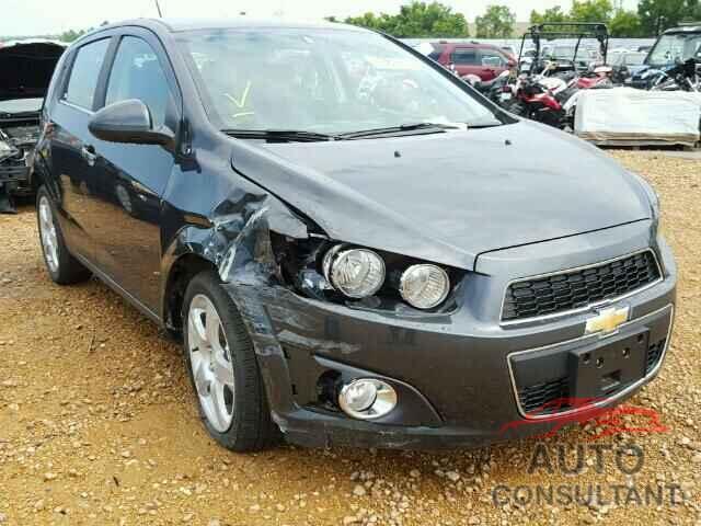 CHEVROLET SONIC 2016 - 1G1JE6SB2G4139811