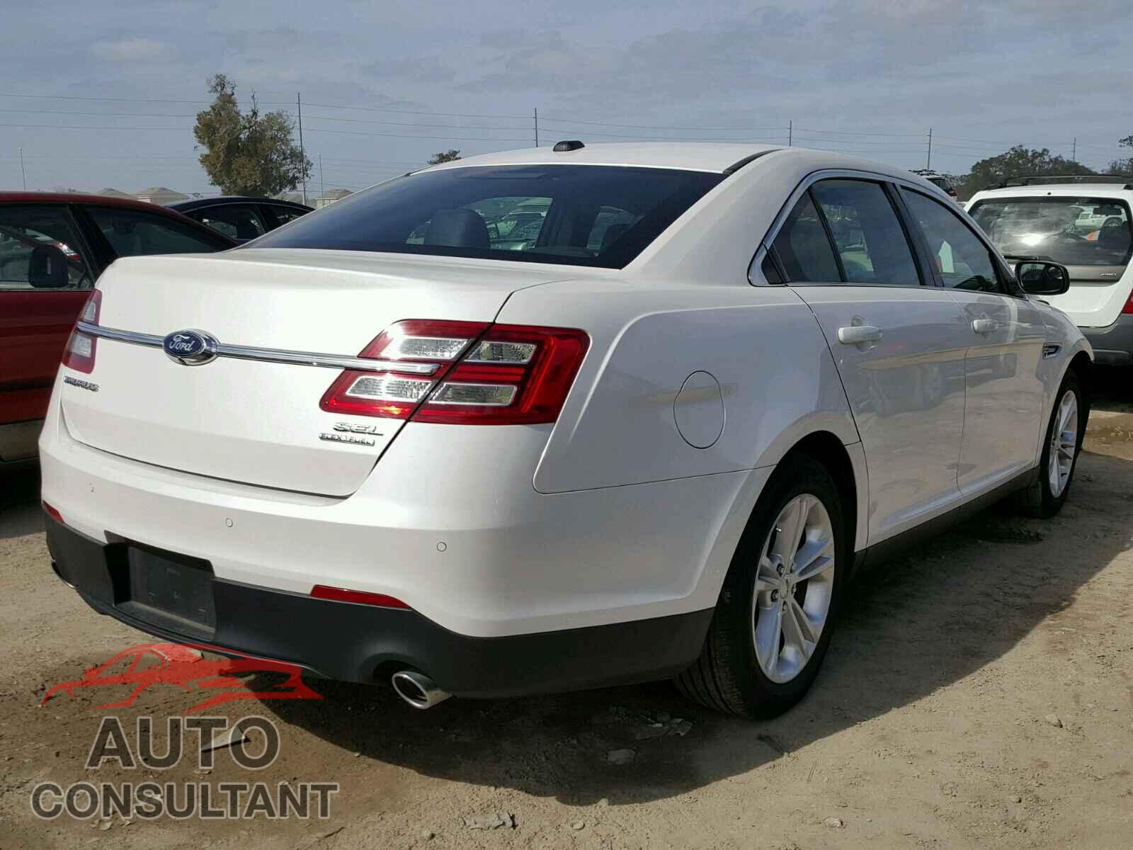 FORD TAURUS 2015 - 1FAHP2E80FG123697