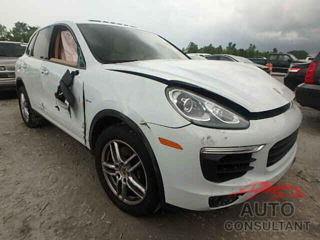 PORSCHE CAYENNE 2015 - WP1AF2A28FLA31792