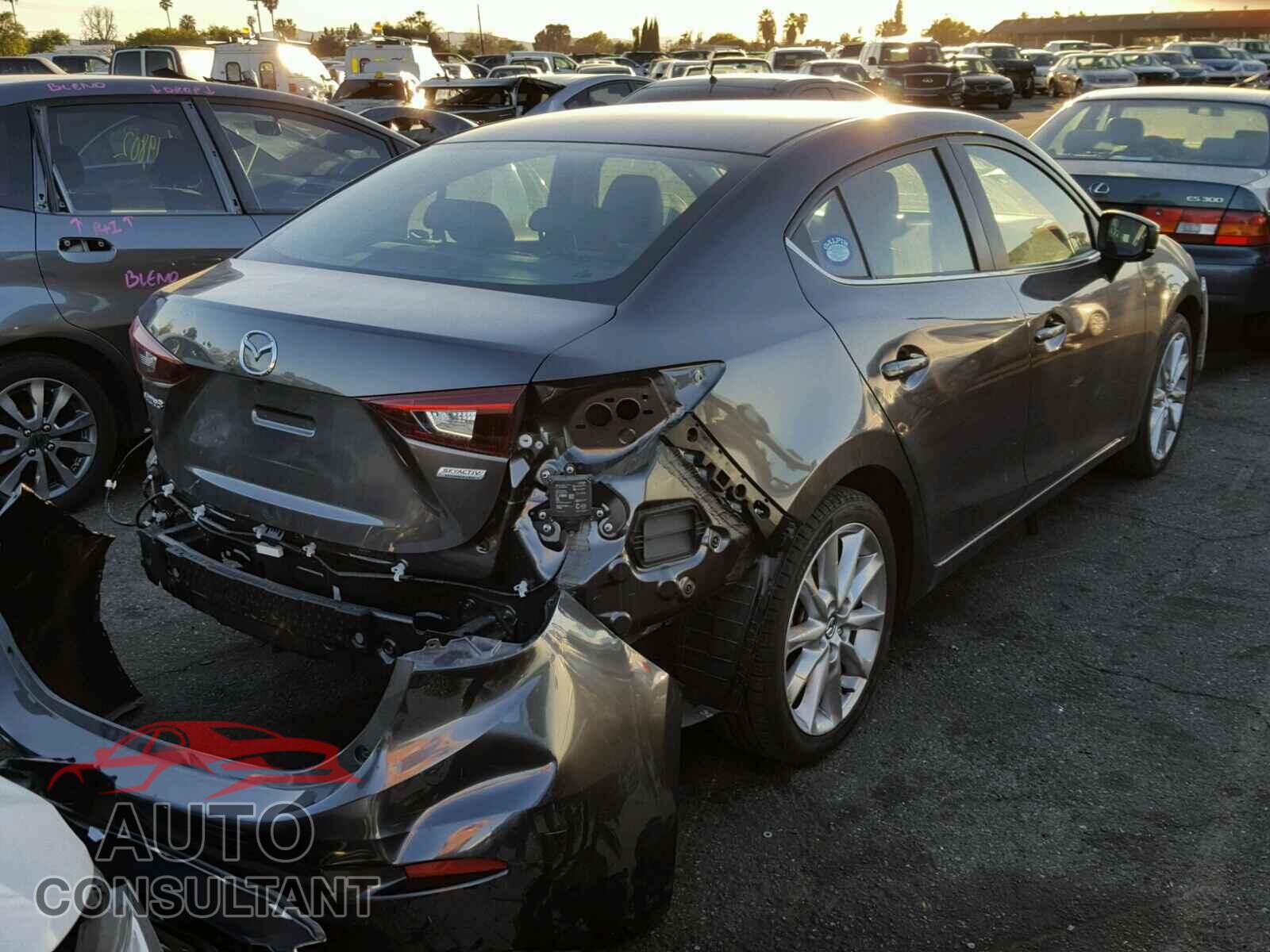 MAZDA 3 2017 - 3MZBN1V7XHM123249