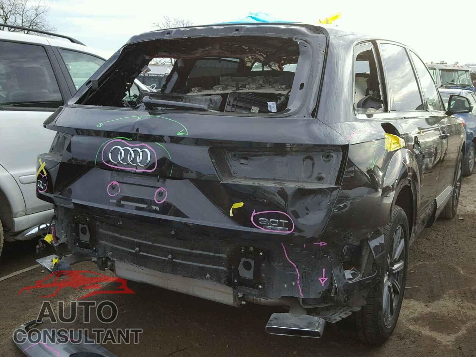 AUDI Q7 2017 - WA1LAAF78HD005918