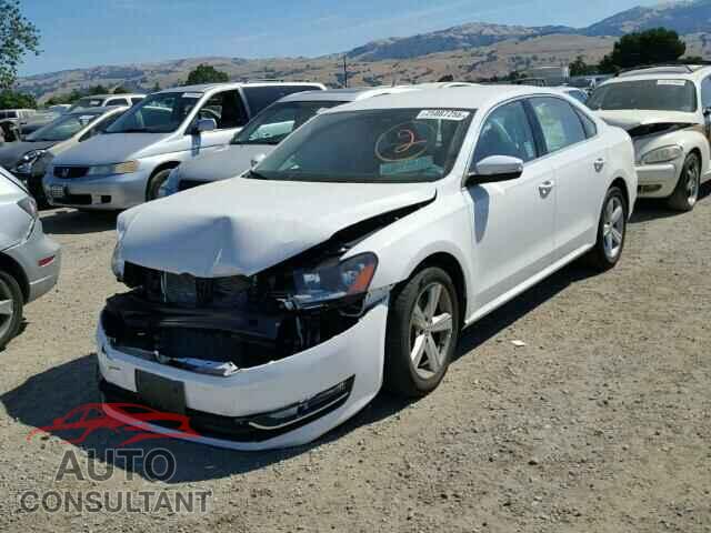 VOLKSWAGEN PASSAT 2015 - 1VWAT7A33FC086101