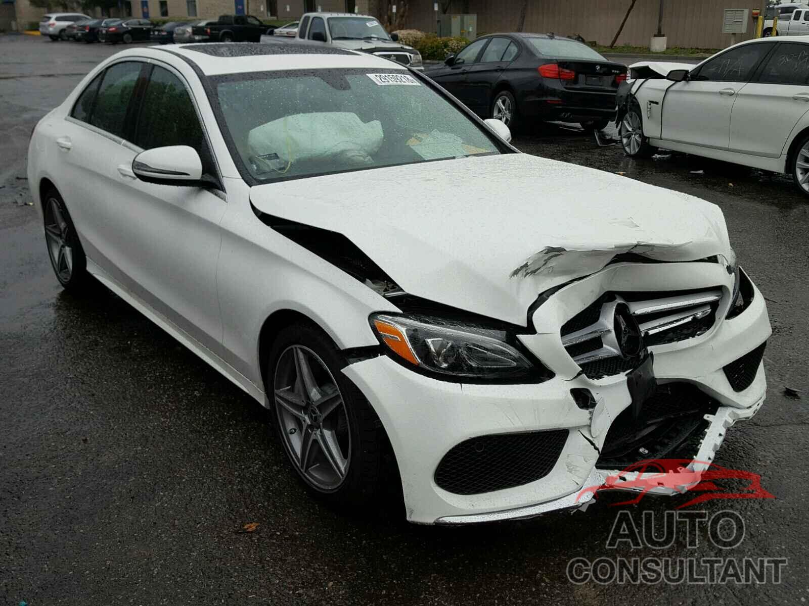 MERCEDES-BENZ C300 2018 - 55SWF4JB1JU249229