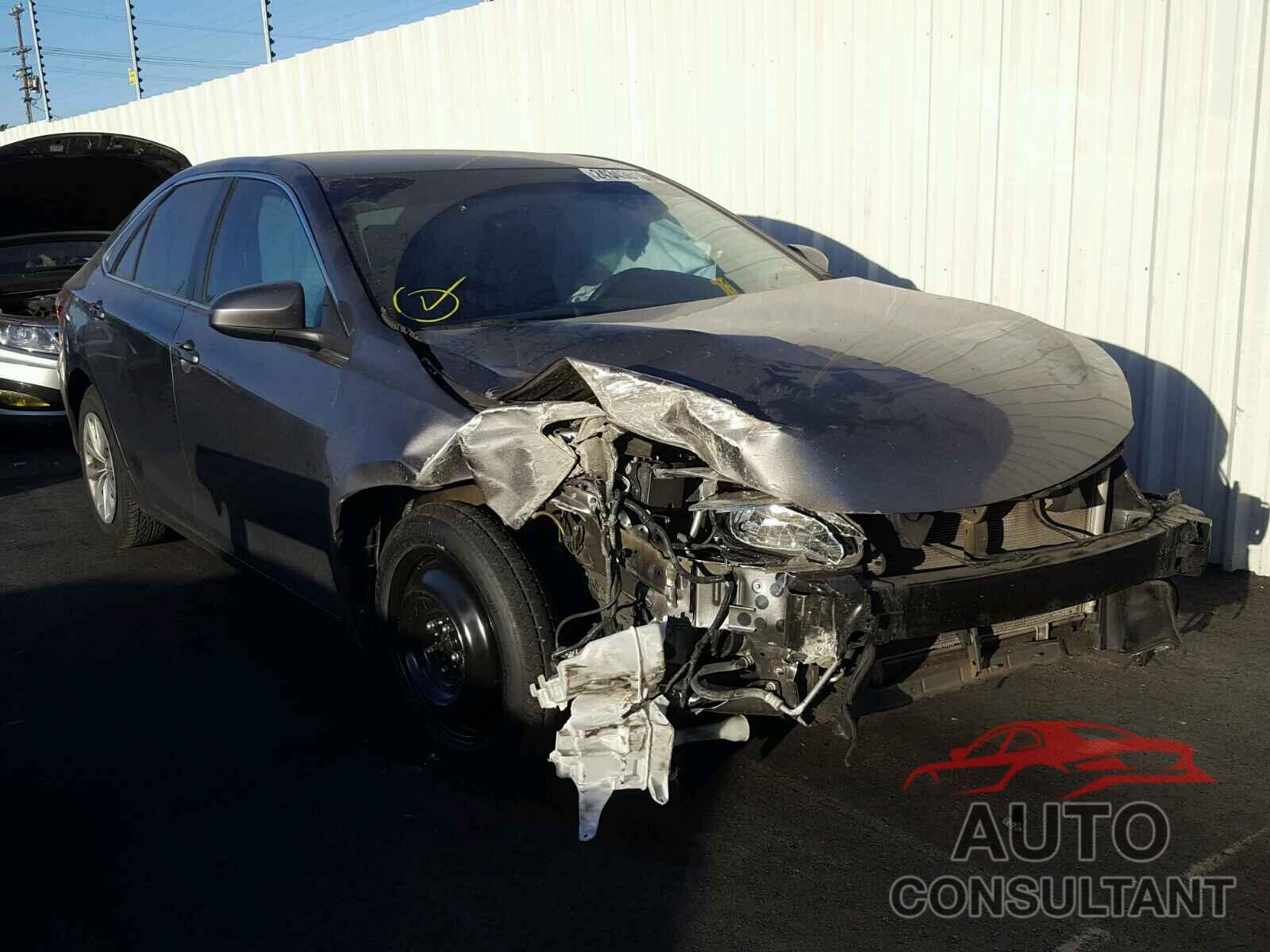 TOYOTA CAMRY 2016 - 4T4BF1FK7GR583354