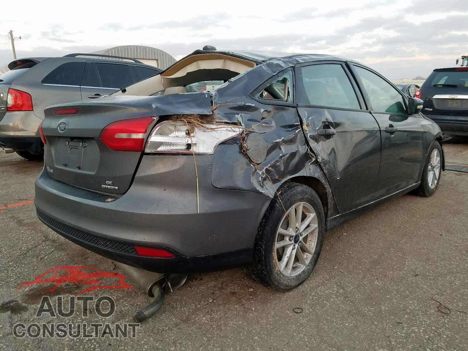 FORD FOCUS SE 2015 - 1C4RJEBG2KC732529