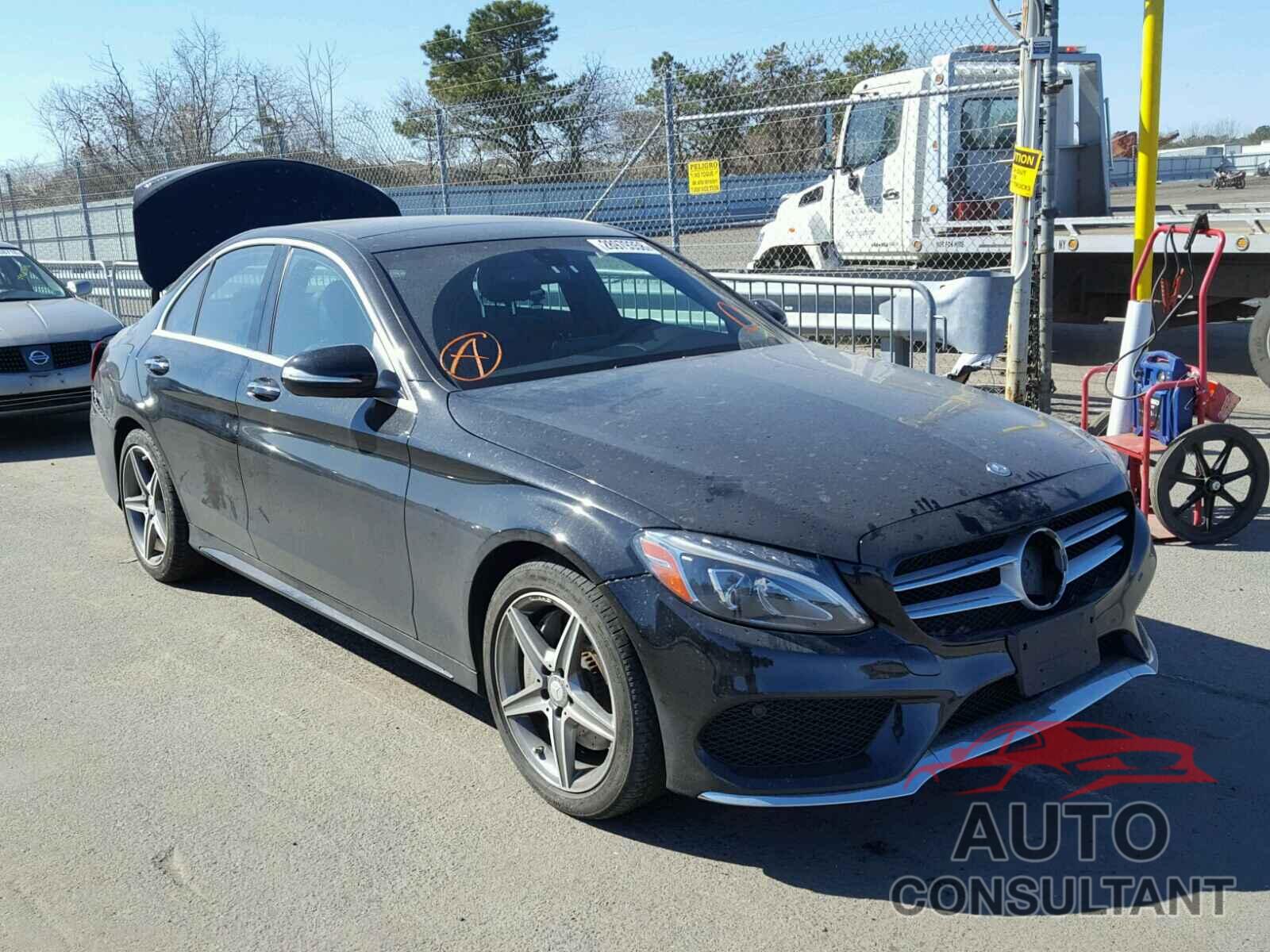 MERCEDES-BENZ C300 2015 - 55SWF4KB4FU035342