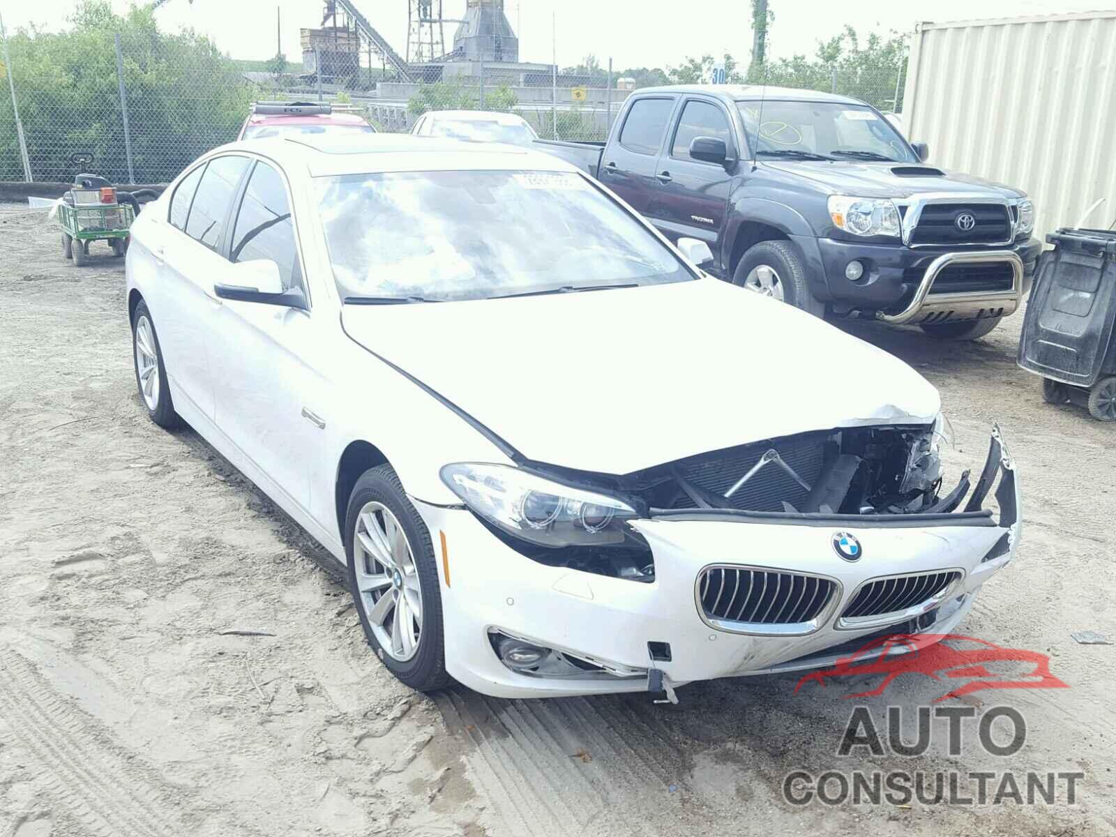 BMW 5 SERIES 2015 - WBA5A5C52FD518777