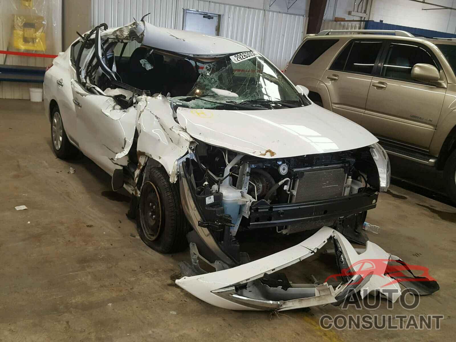 NISSAN VERSA 2017 - 3N1CN7AP9HK447940