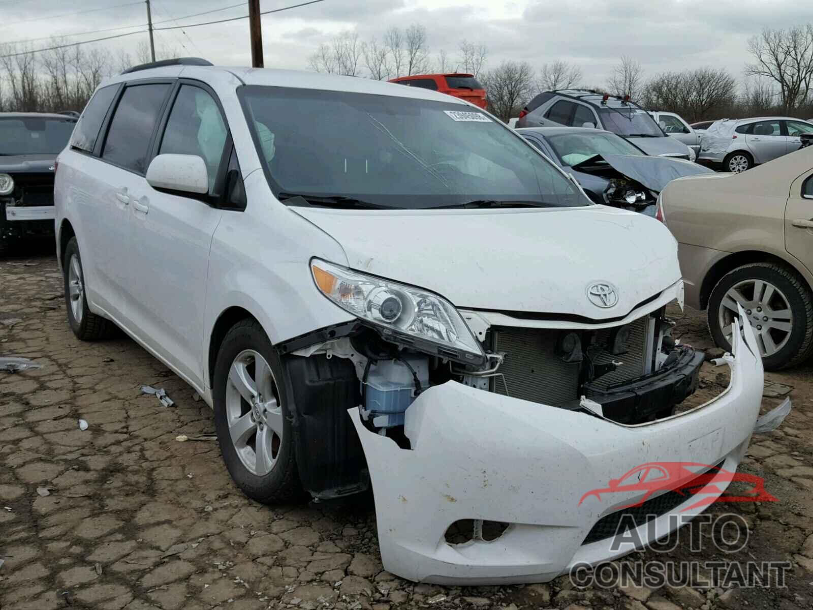 TOYOTA SIENNA 2015 - 5TDKK3DC7FS590440