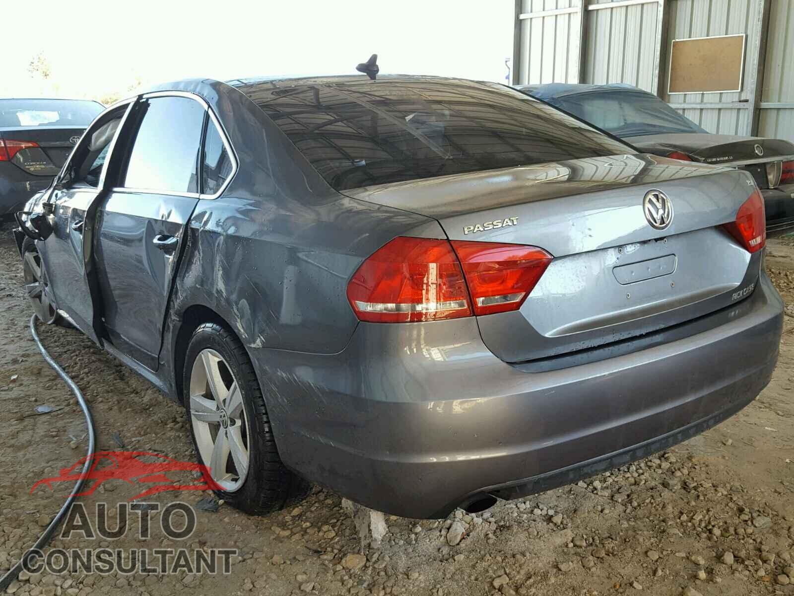 VOLKSWAGEN PASSAT 2015 - 1VWAT7A39FC102379