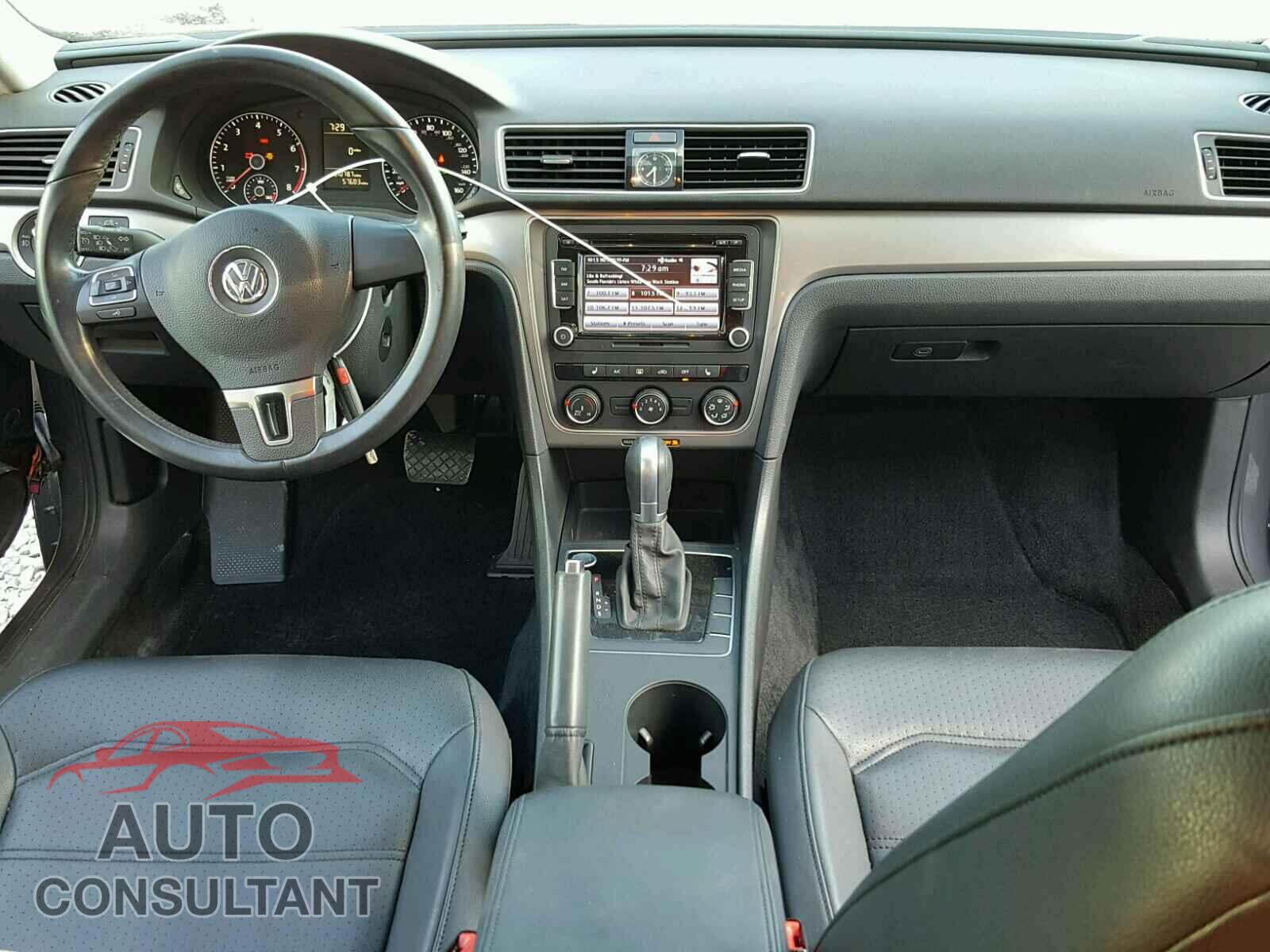 VOLKSWAGEN PASSAT 2015 - 1VWAT7A34FC085913