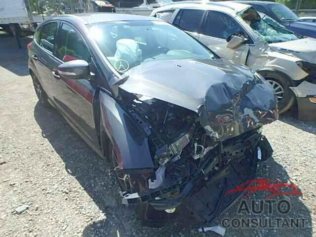 FORD FOCUS 2015 - 1FADP3K24FL286333