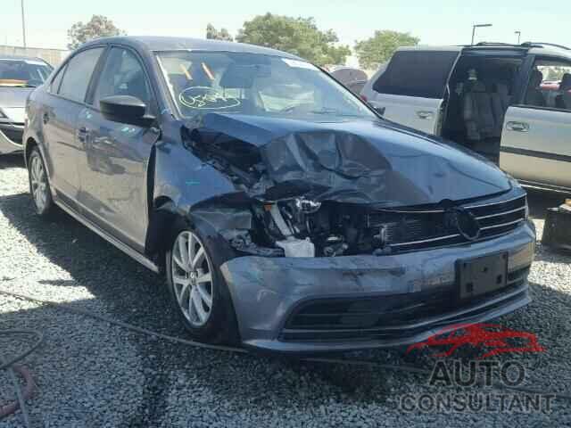 VOLKSWAGEN JETTA 2015 - 3VWD17AJ5FM282900