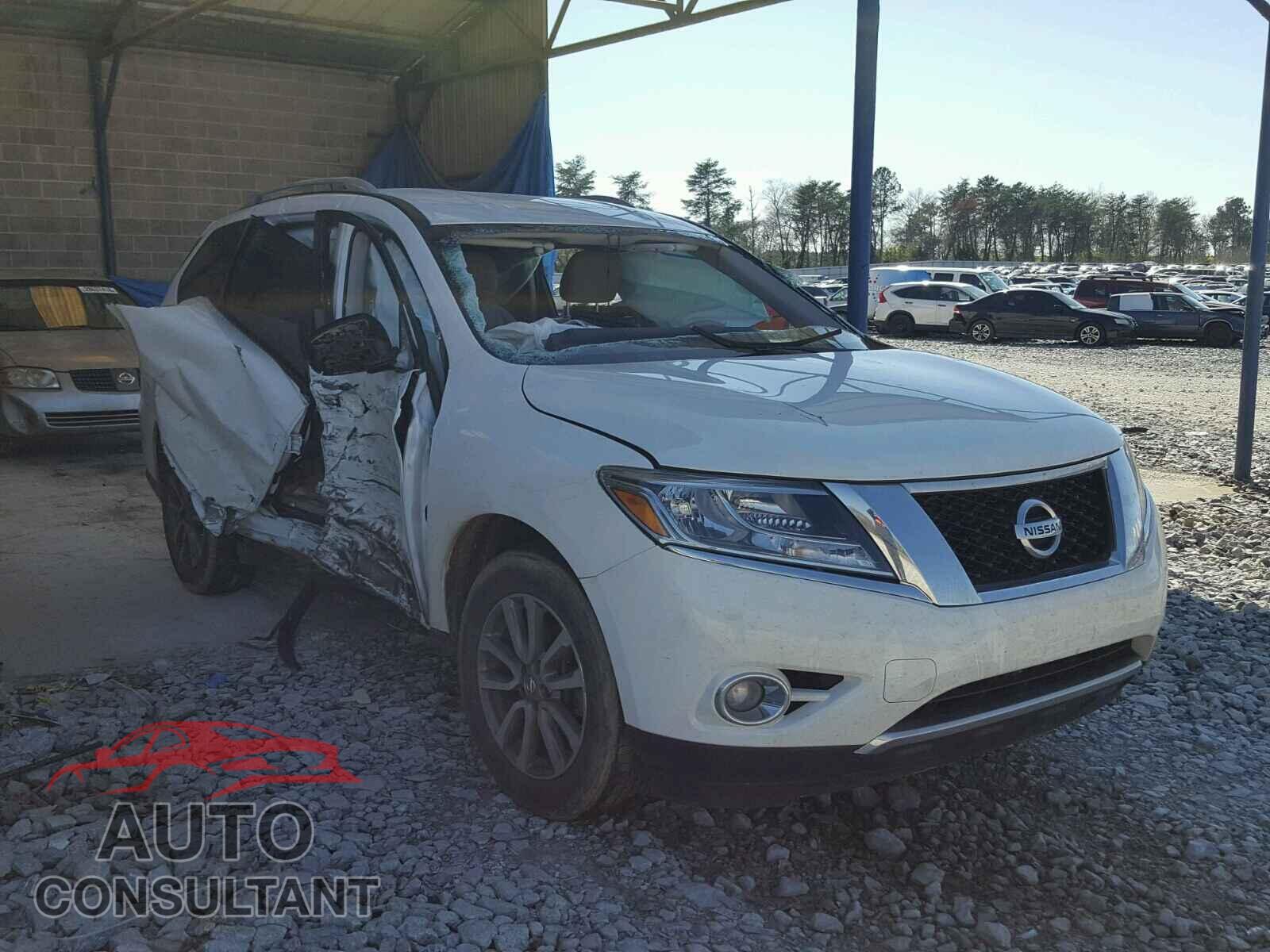 NISSAN PATHFINDER 2015 - 5YFBURHE7HP704859