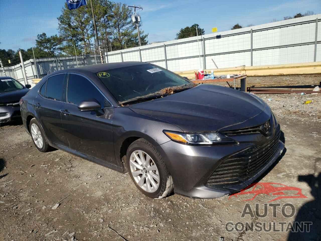 TOYOTA CAMRY 2018 - 4T1B11HK7JU638396