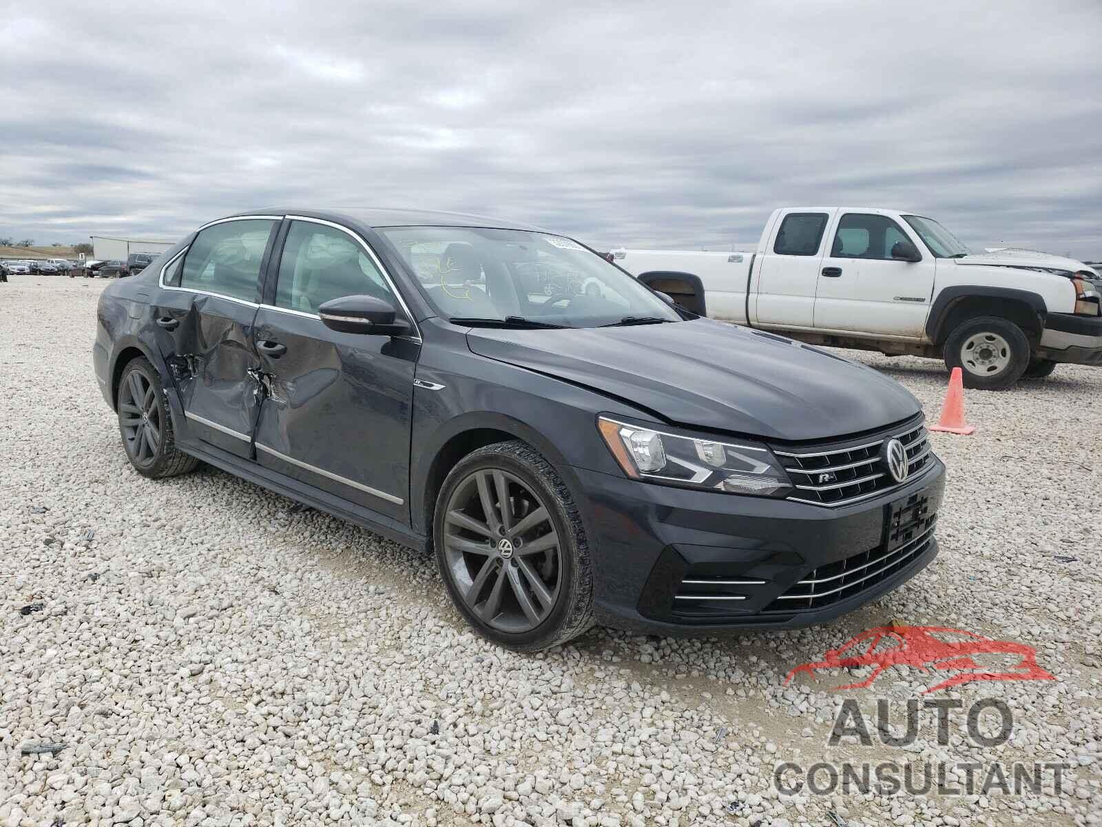 VOLKSWAGEN PASSAT 2017 - 1VWDT7A33HC059254