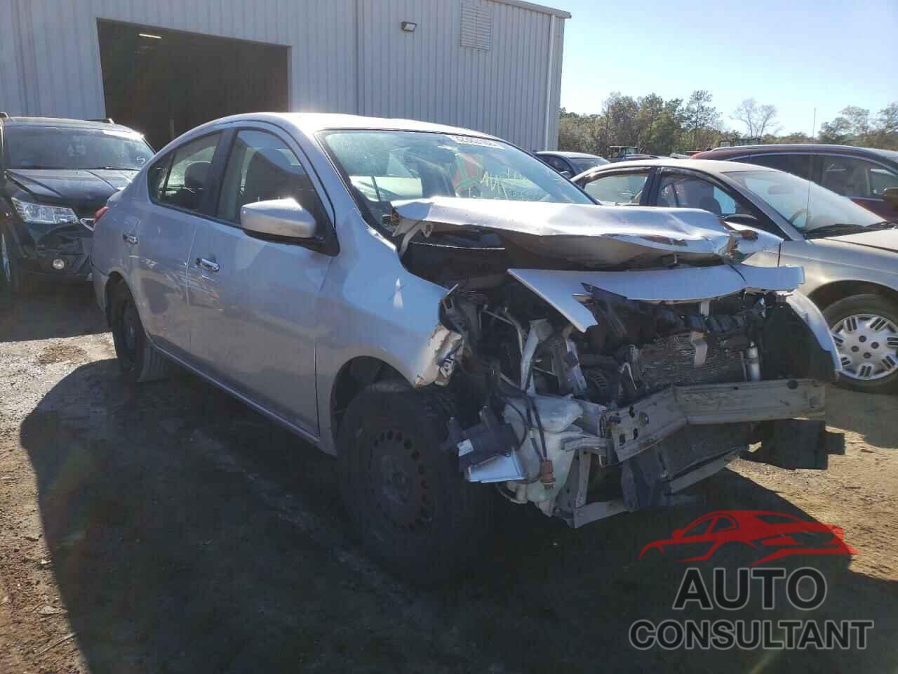 NISSAN VERSA 2015 - 2T1BURHE1HC942352