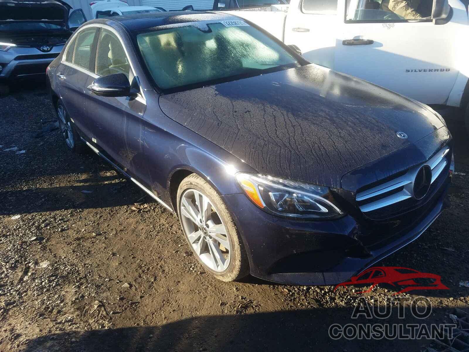 MERCEDES-BENZ C CLASS 2018 - 55SWF4JB1JU269805