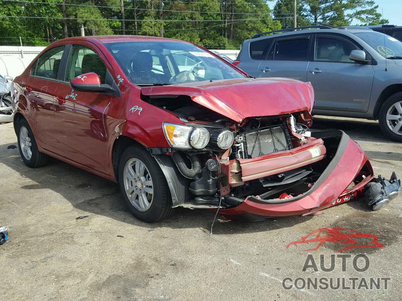 CHEVROLET SONIC 2015 - 1G1JC5SH3F4220738