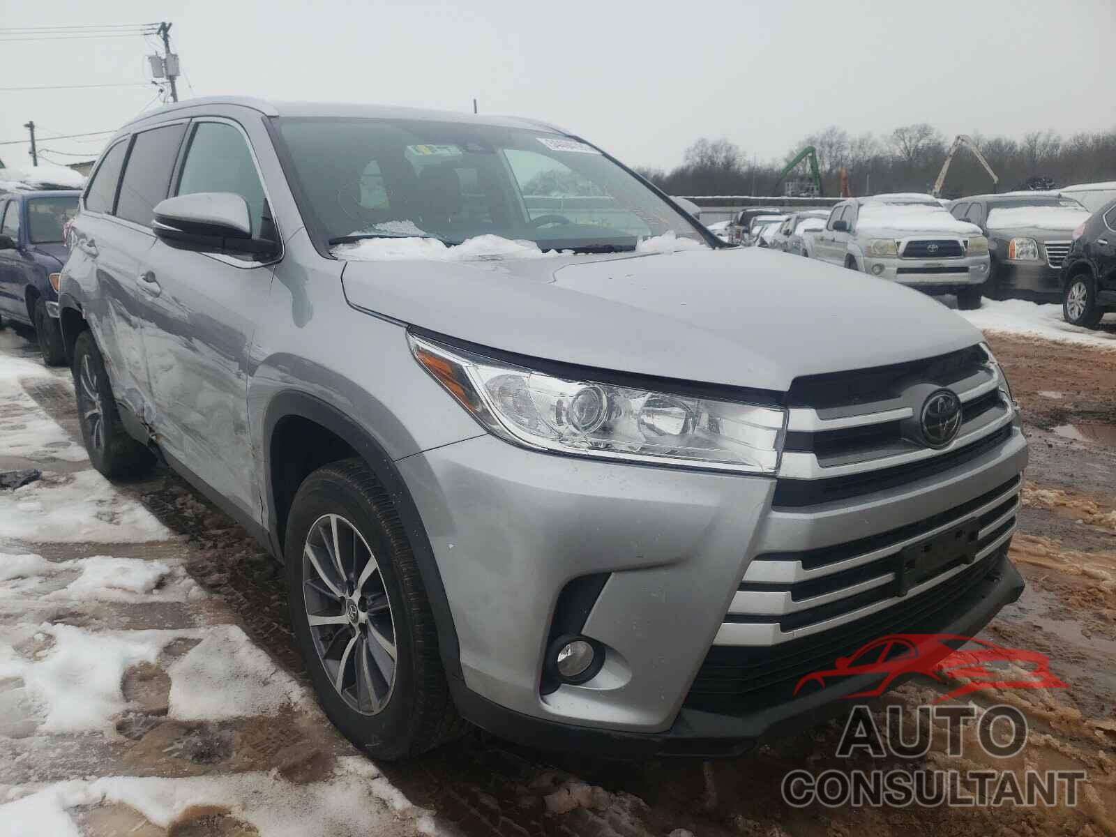 TOYOTA HIGHLANDER 2019 - 5TDKZRFH5KS561746