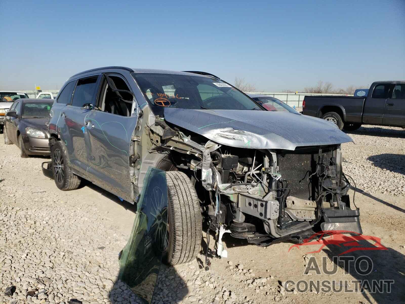 TOYOTA HIGHLANDER 2017 - 5TDKZRFH1HS189136