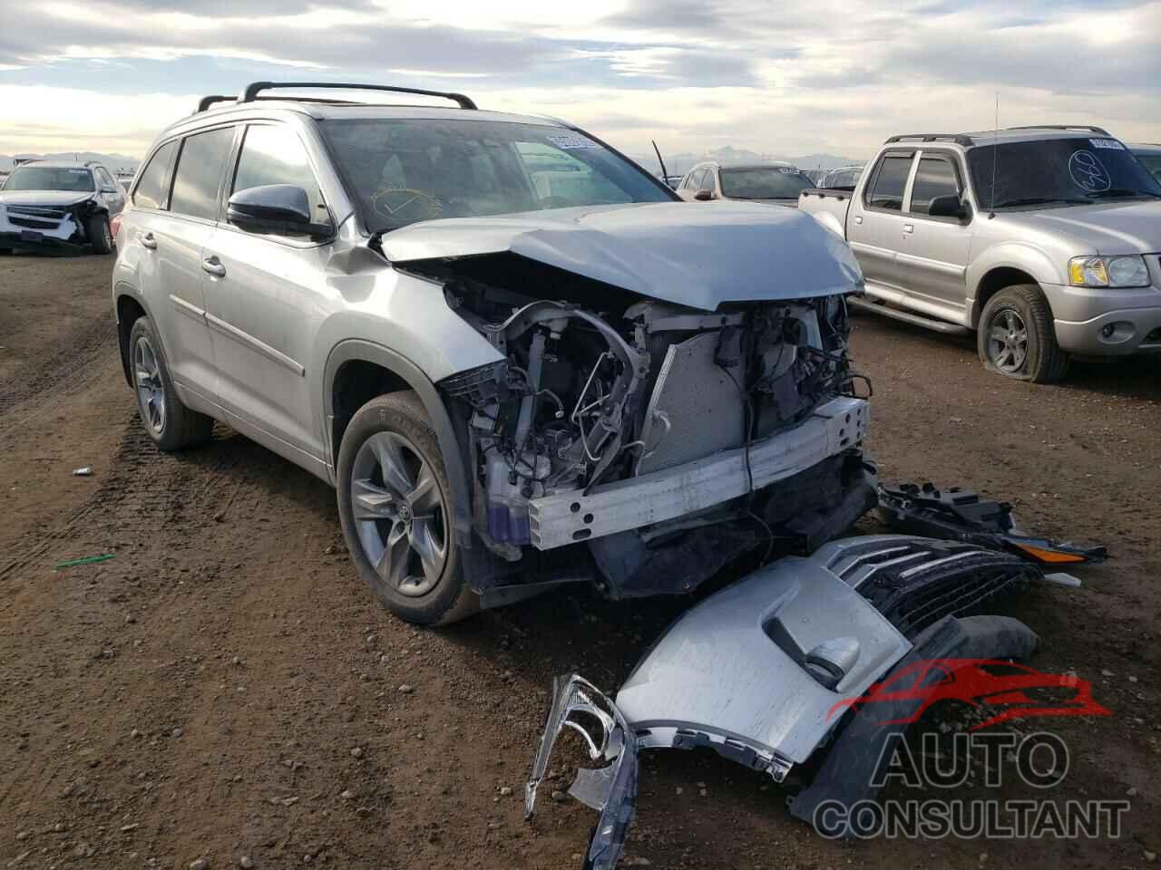 TOYOTA HIGHLANDER 2019 - 5TDDZRFH0KS742200