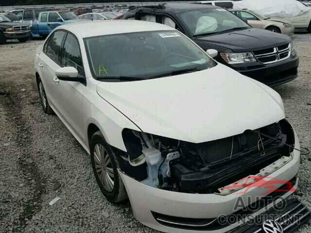 VOLKSWAGEN PASSAT 2015 - 1VWAT7A31FC039648