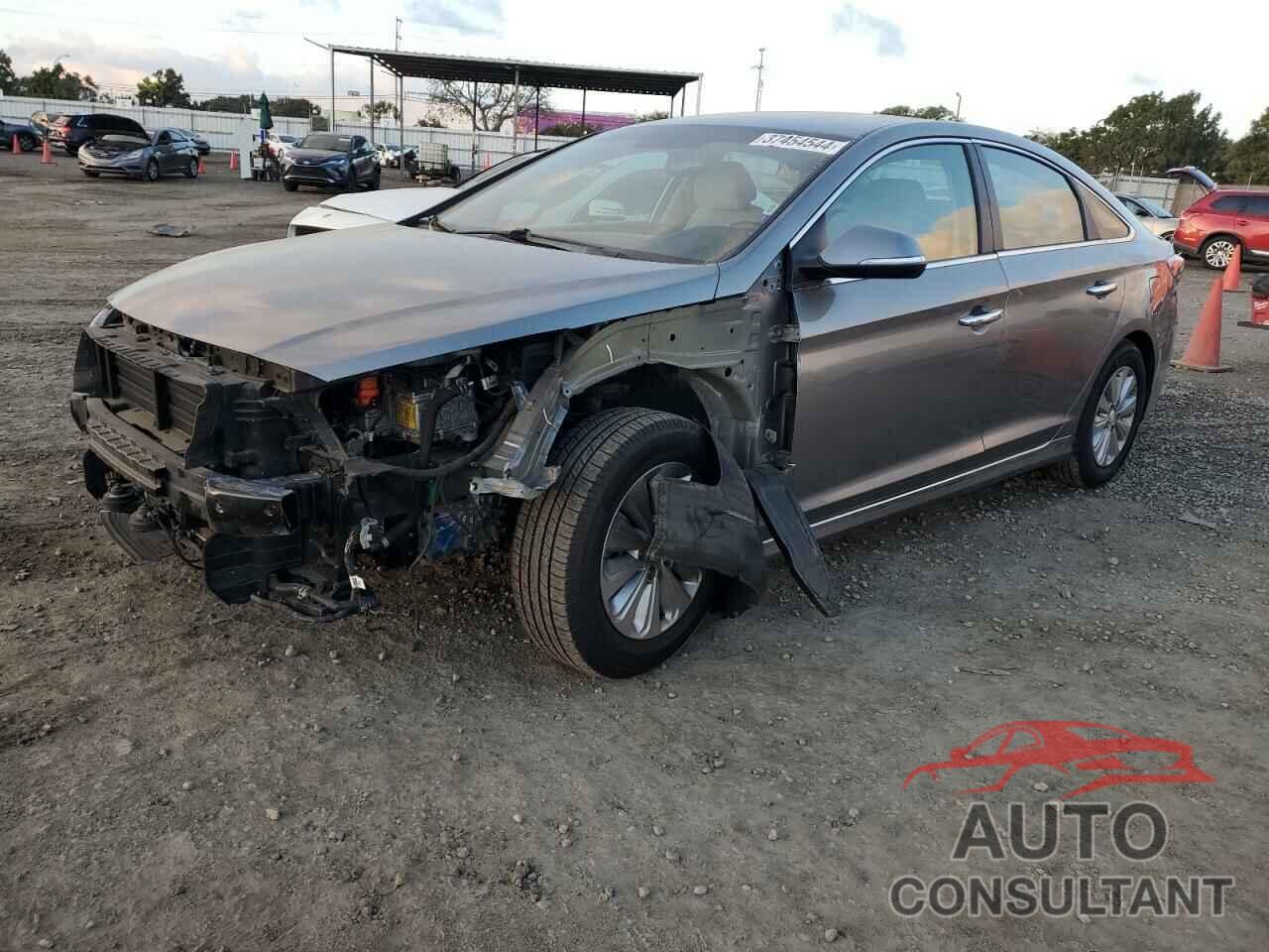 HYUNDAI SONATA 2017 - KMHE24L1XHA058548