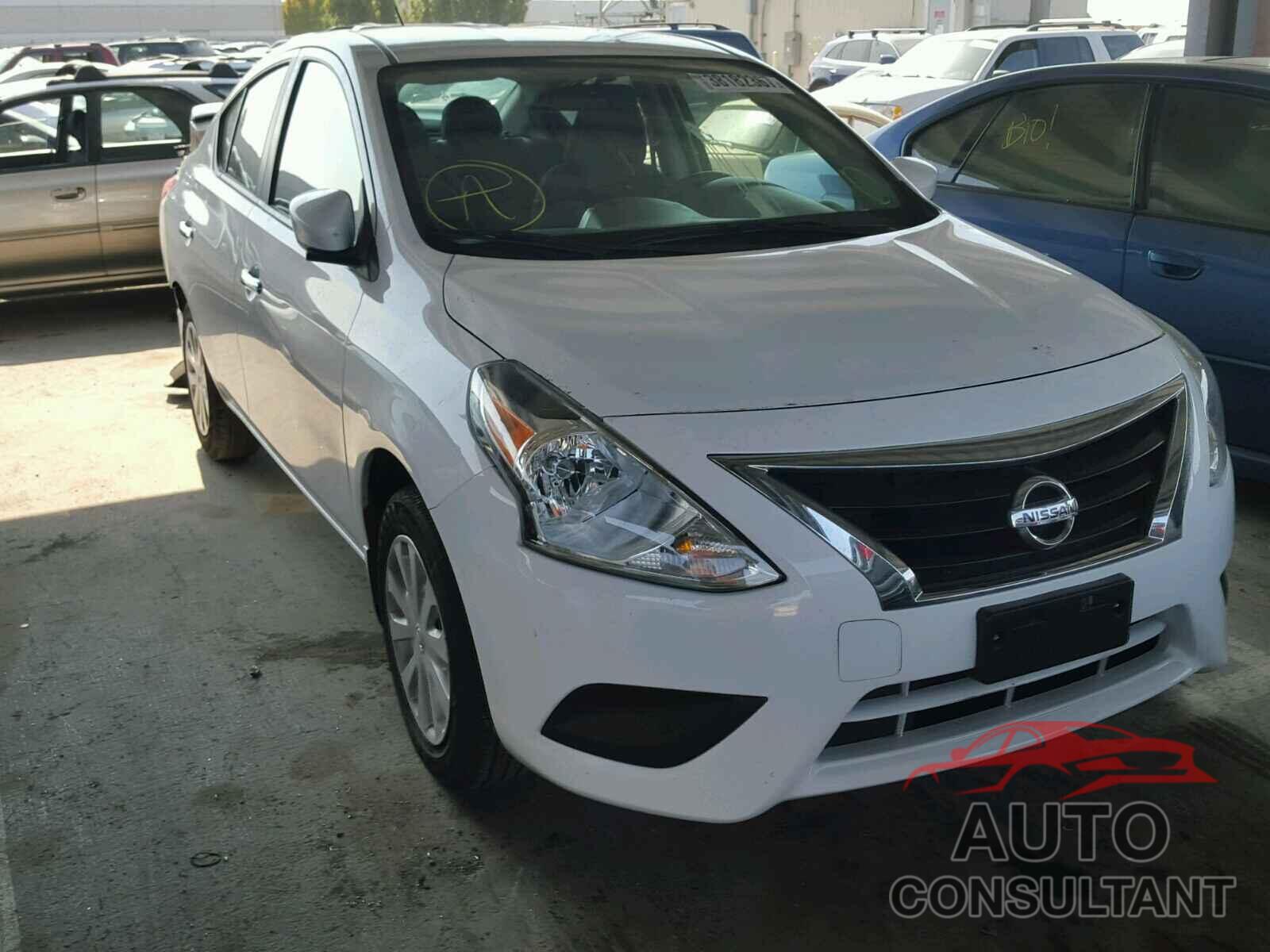 NISSAN VERSA 2015 - 3N1CN7AP5FL957371