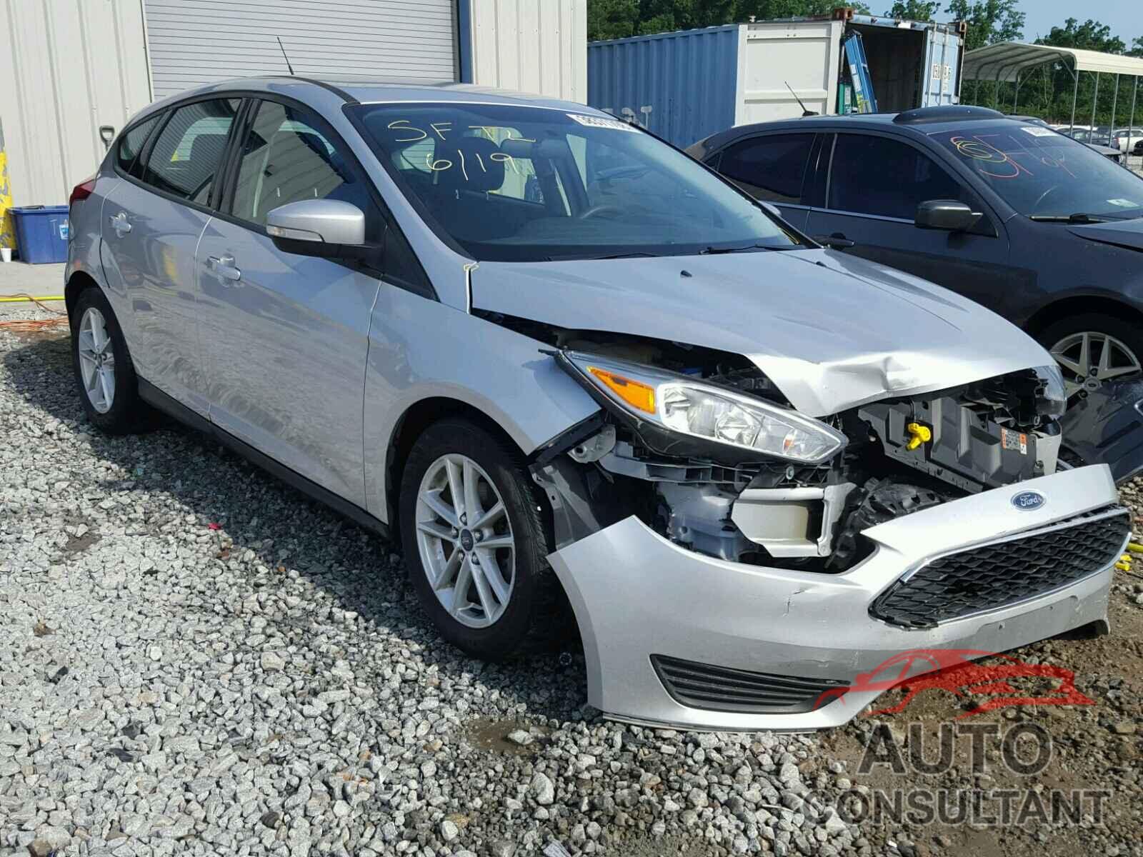 FORD FOCUS 2015 - 1FADP3K21FL319577
