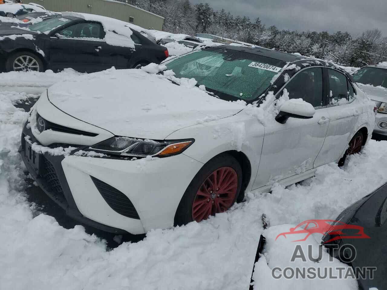 TOYOTA CAMRY 2018 - 4T1B11HK3JU539641
