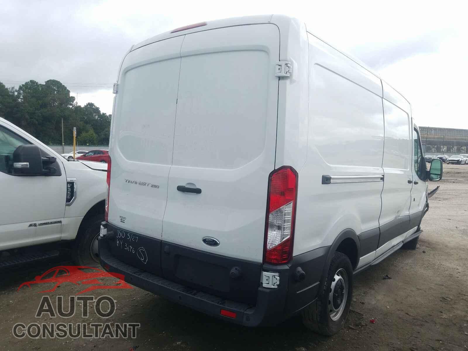 FORD TRANSIT CO 2017 - 1FTYR2CM1HKA13696