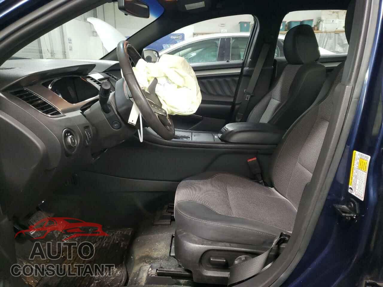 FORD TAURUS 2017 - 1FAHP2E83HG109800