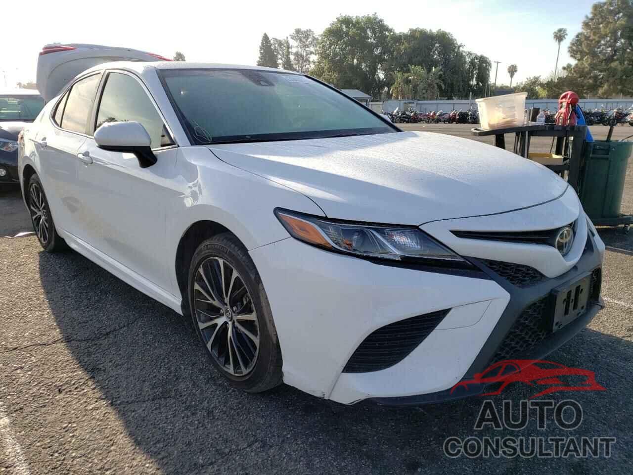 TOYOTA CAMRY 2018 - JTNB11HK6J3027216