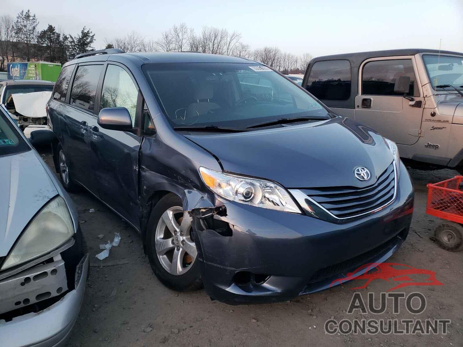 TOYOTA SIENNA 2017 - 5TDKZ3DC0HS869081