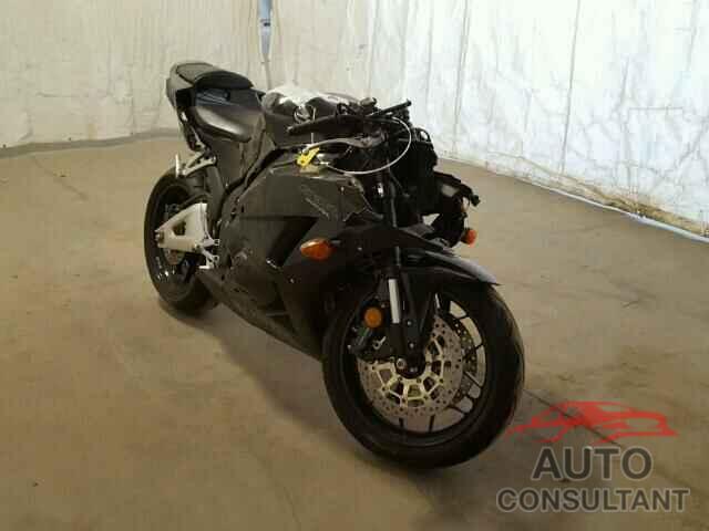HONDA CBR CYCLE 2015 - JH2PC4008FK800689