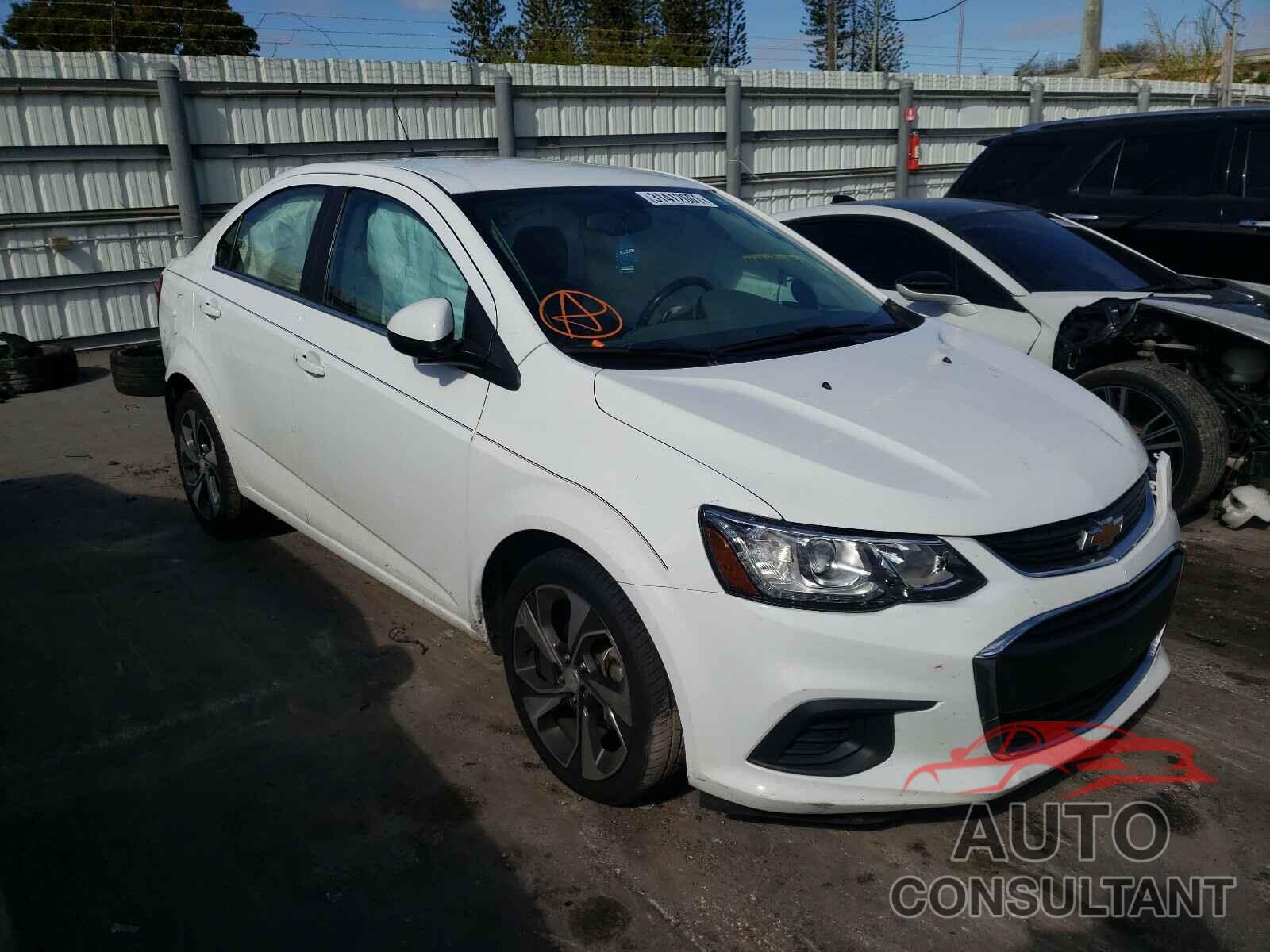 CHEVROLET SONIC 2017 - 1G1JF5SB4H4121741