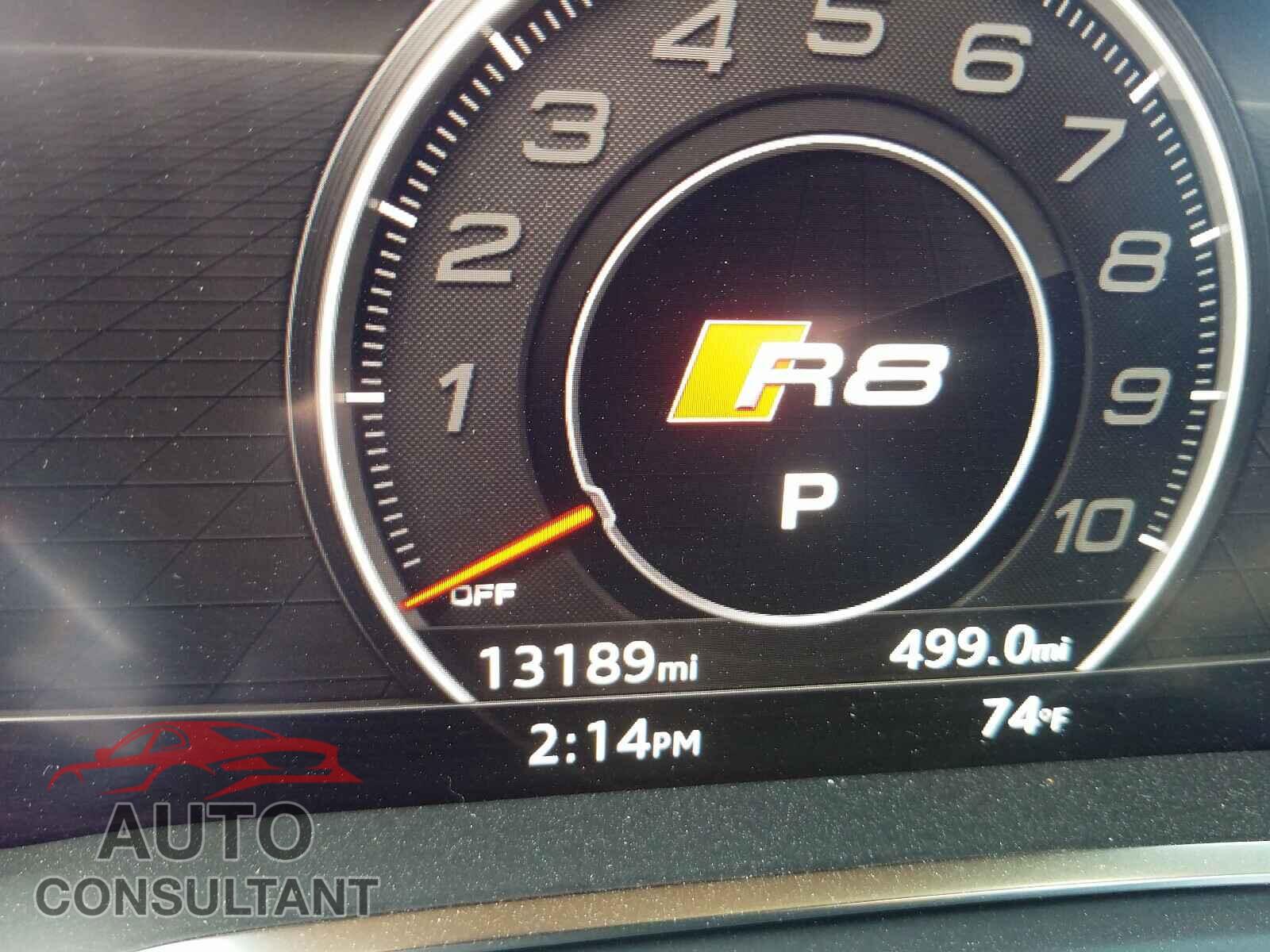 AUDI R8 2017 - WUAVACFX2H7904933