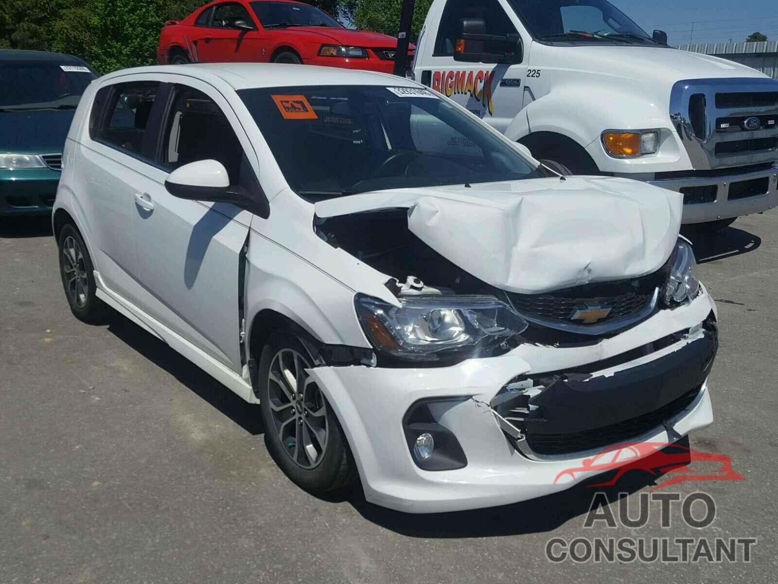 CHEVROLET SONIC 2017 - 1G1JD6SB2H4148318