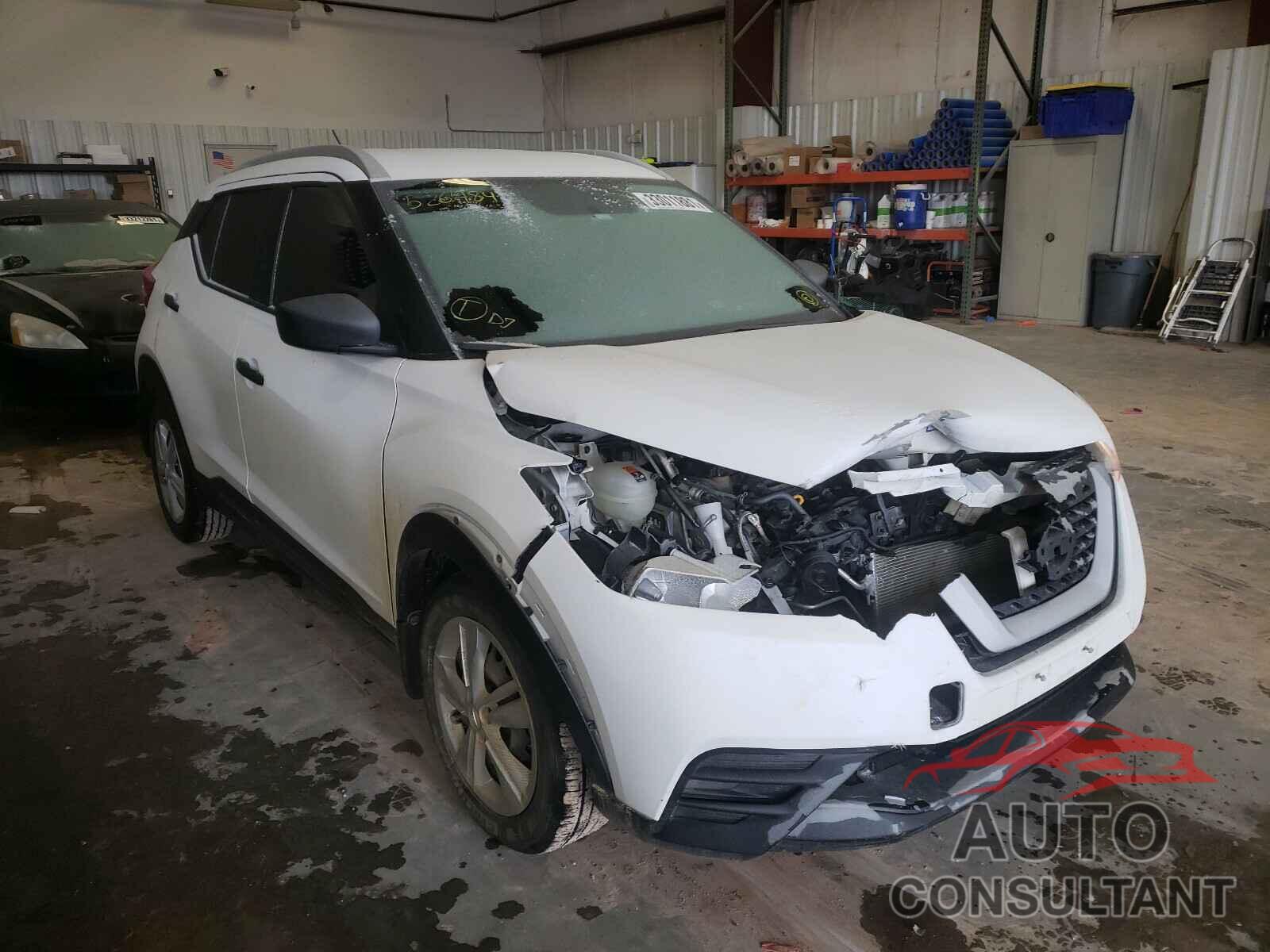 NISSAN KICKS 2018 - 3N1CP5CU8JL526484