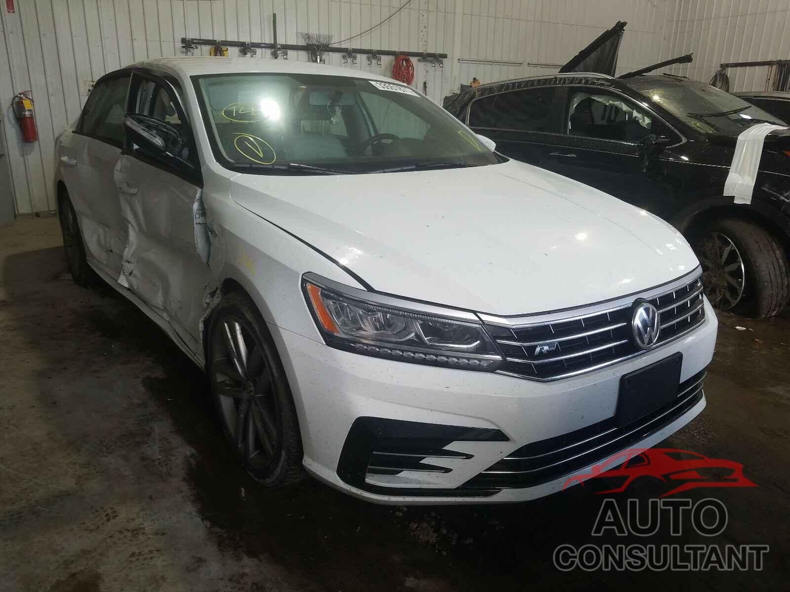 VOLKSWAGEN PASSAT 2018 - 1VWAA7A37JC023744